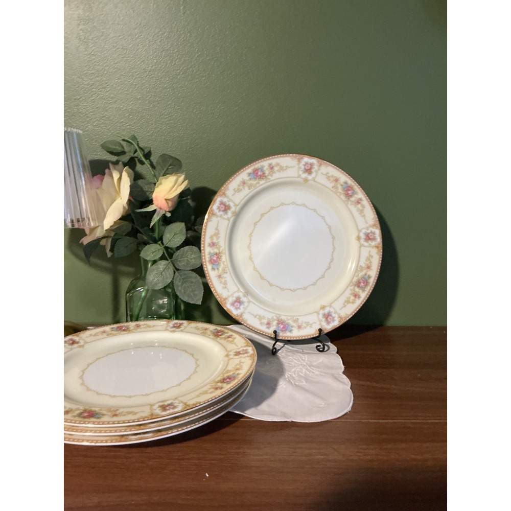 Noritake Allure 586 Dinner Plates Set of 4 Floral Cream Gold Trim Japan Vintage